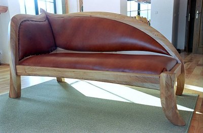 Meble drewniane do salonu szezlong tapicerowany sofa unikatowa. #2024