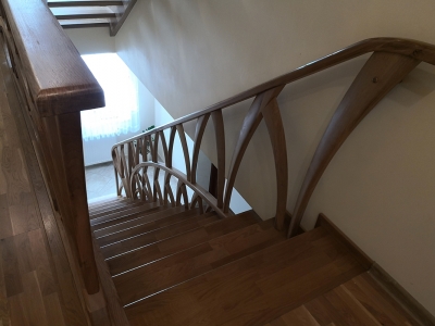 5104-Schody-debowe-z-balustrada