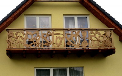 7022-unikatowy-balkon-z-drewna
