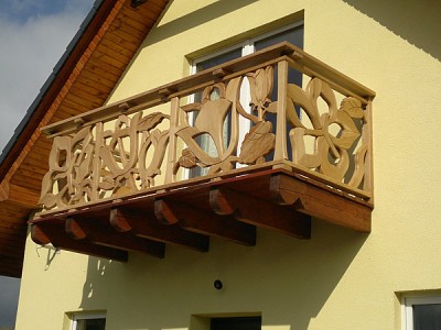 7023-balkon-dzwonki-karpackie